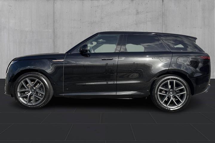 Sort Land Rover Range Rover sport fra 2025