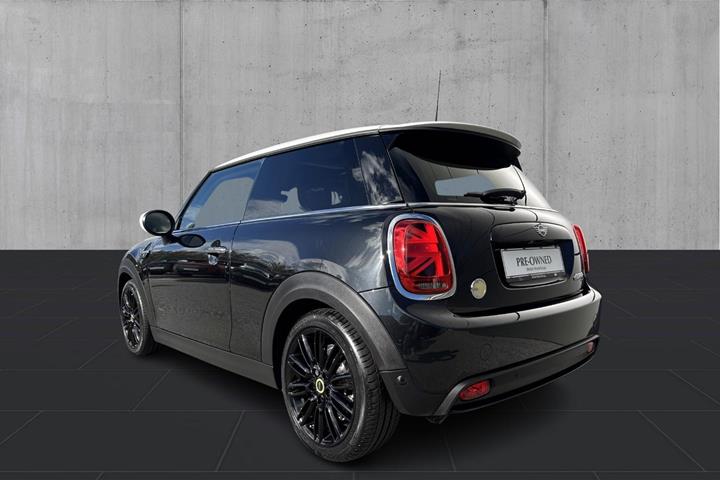 Sort Mini Cooper SE fra 2023