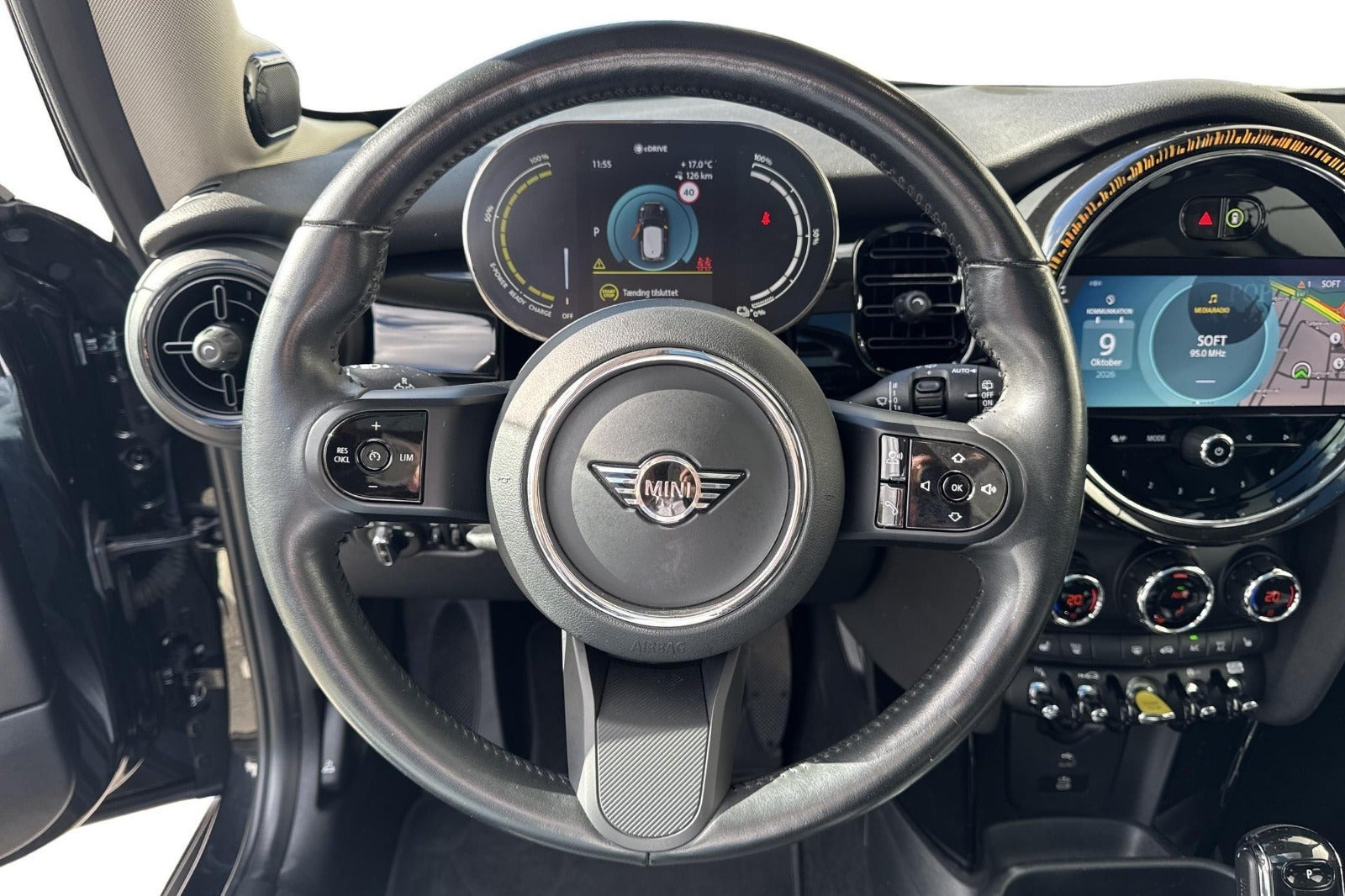Sort Mini Cooper SE fra 2023