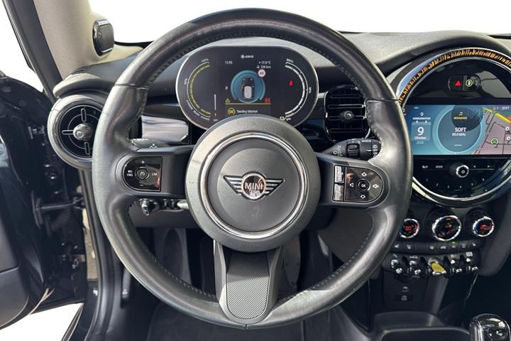 Sort Mini Cooper SE fra 2023