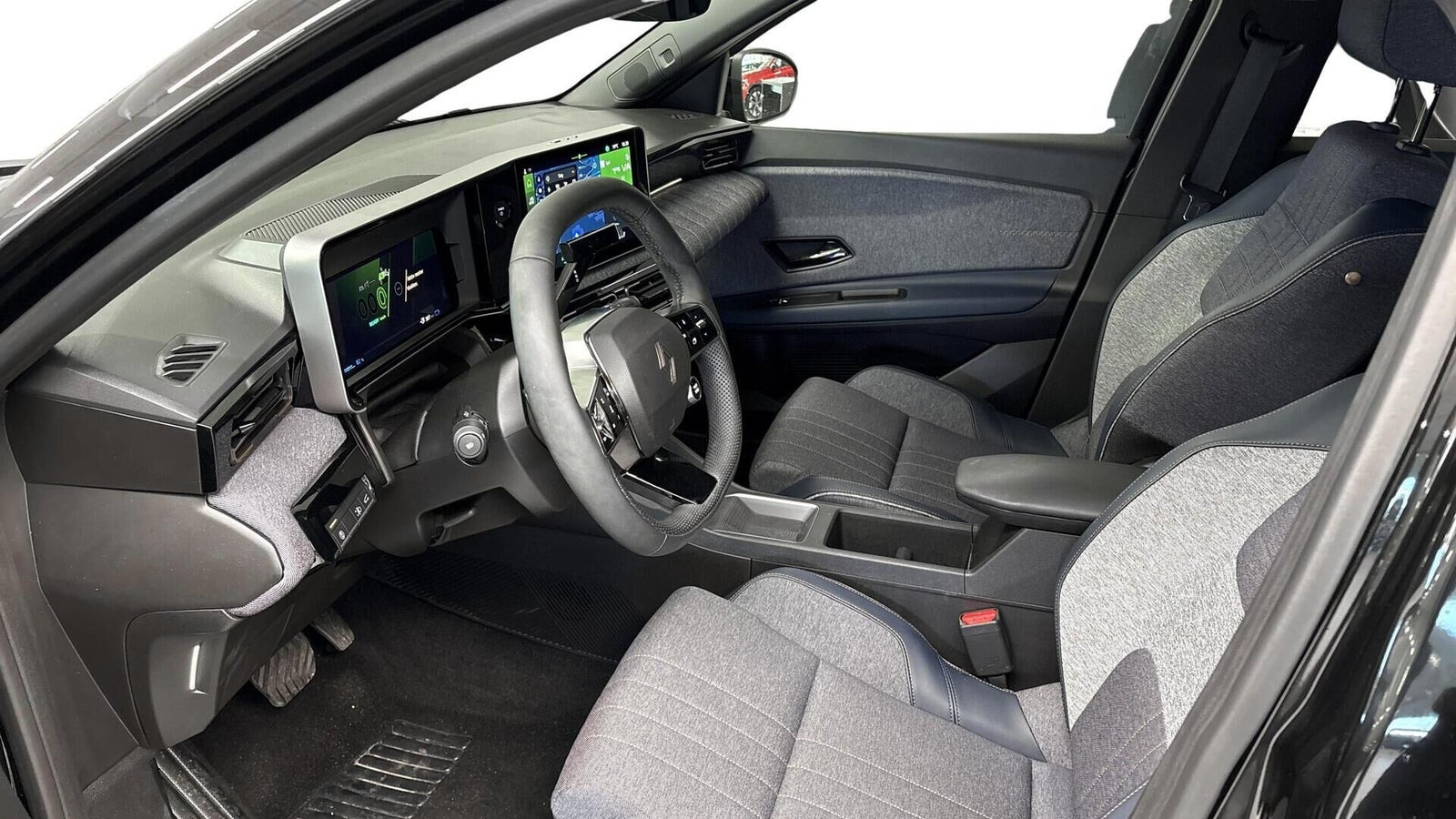Sort Renault 4 E-Tech fra 2026