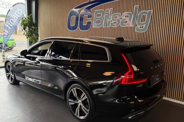 Sort Volvo V60 fra 2021