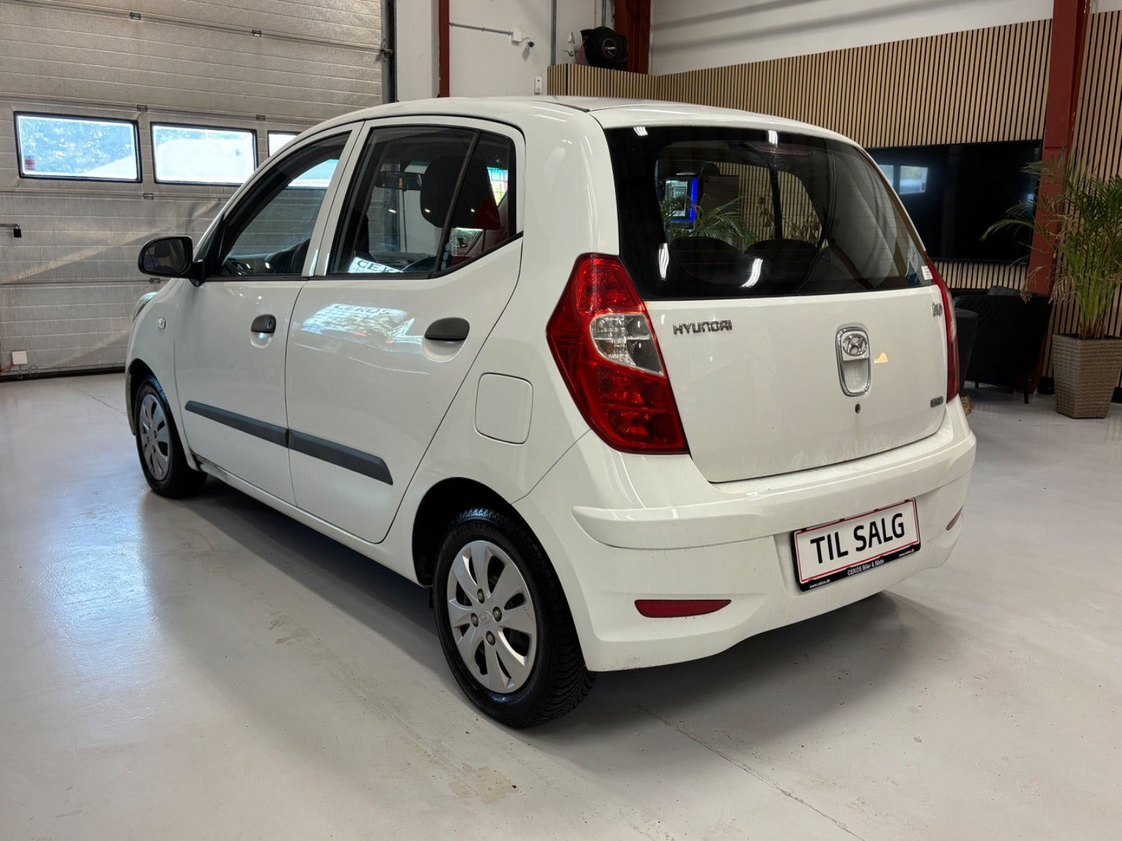 Hvid Hyundai i10 fra 2011