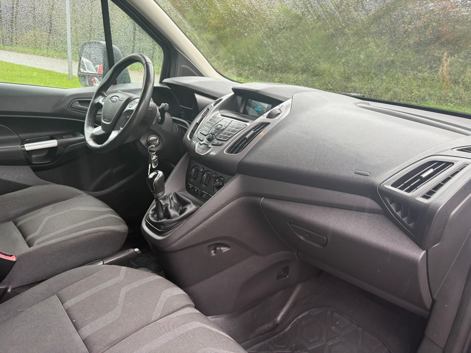 Sort Ford Transit Connect fra 2014