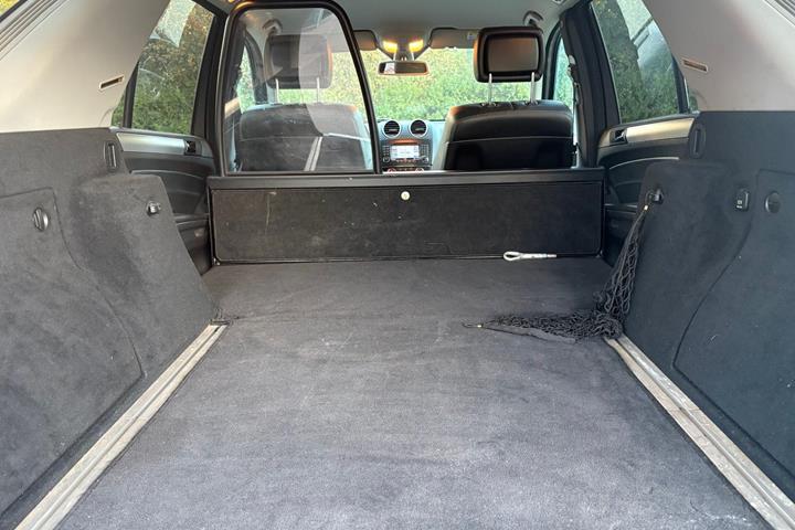 Sort Mercedes ML320 fra 2007