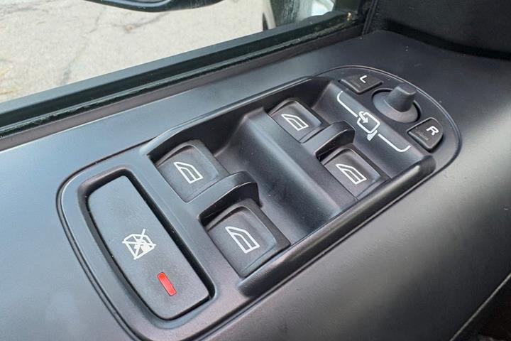 Sort Land Rover Freelander 2 fra 2011
