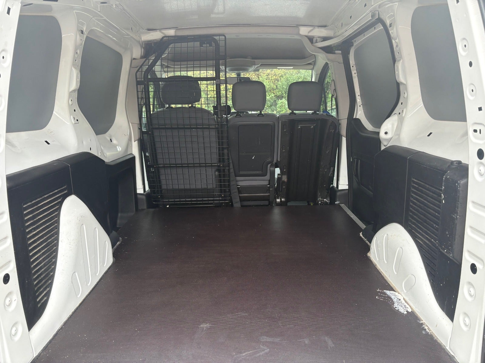 Gul Citroën Berlingo fra 2016