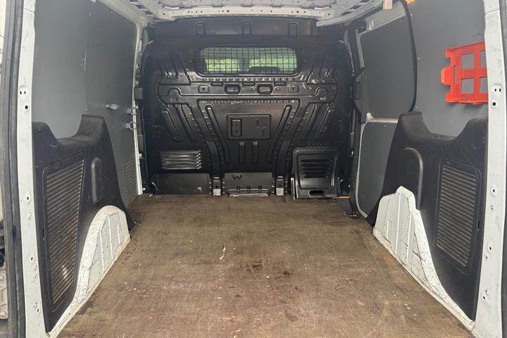 Hvid Mercedes Vito 114 fra 2016