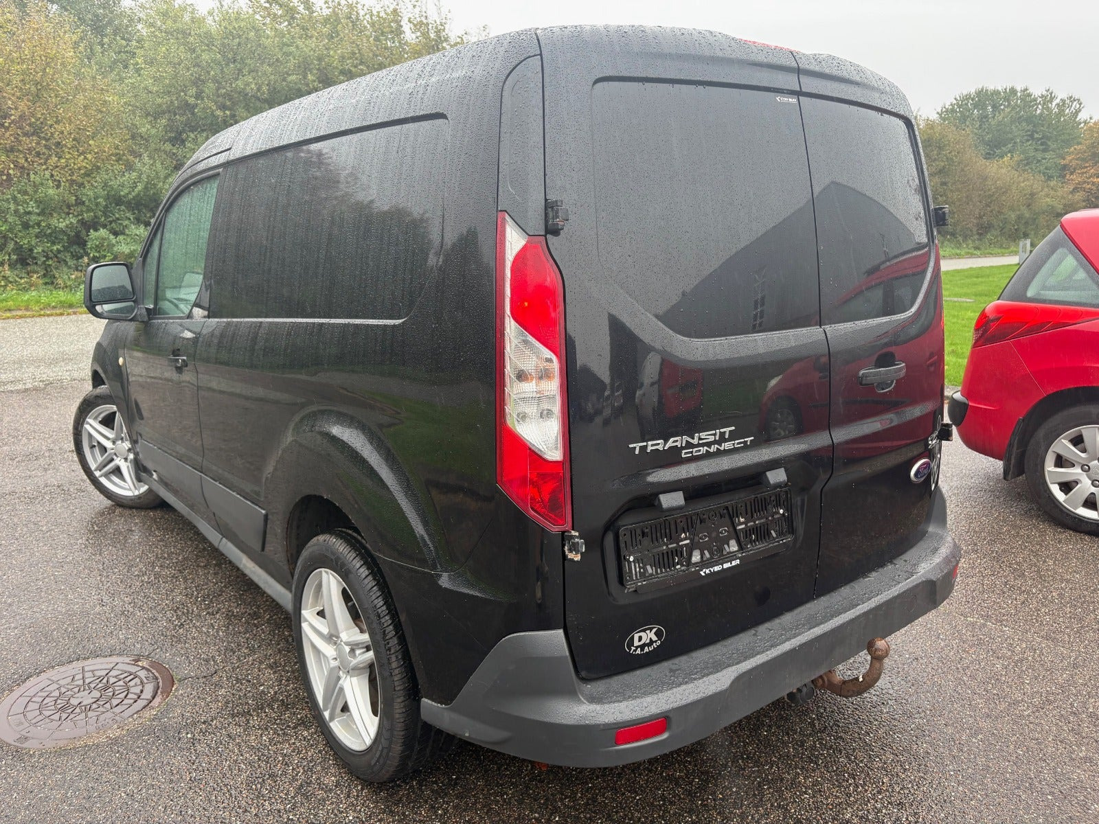 Sort Ford Transit Connect fra 2015