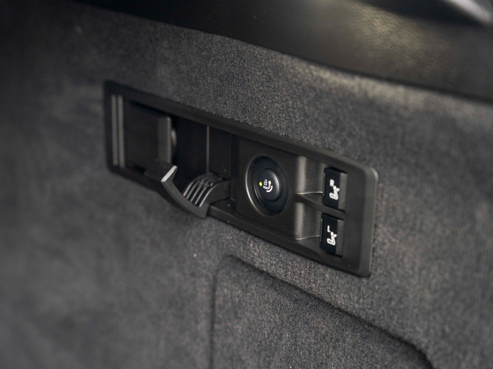 Grå BMW iX fra 2023