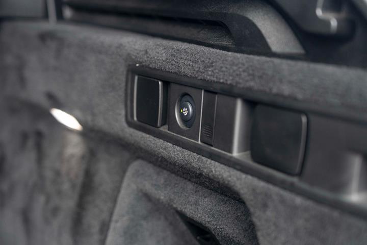 Grå BMW X5 fra 2021