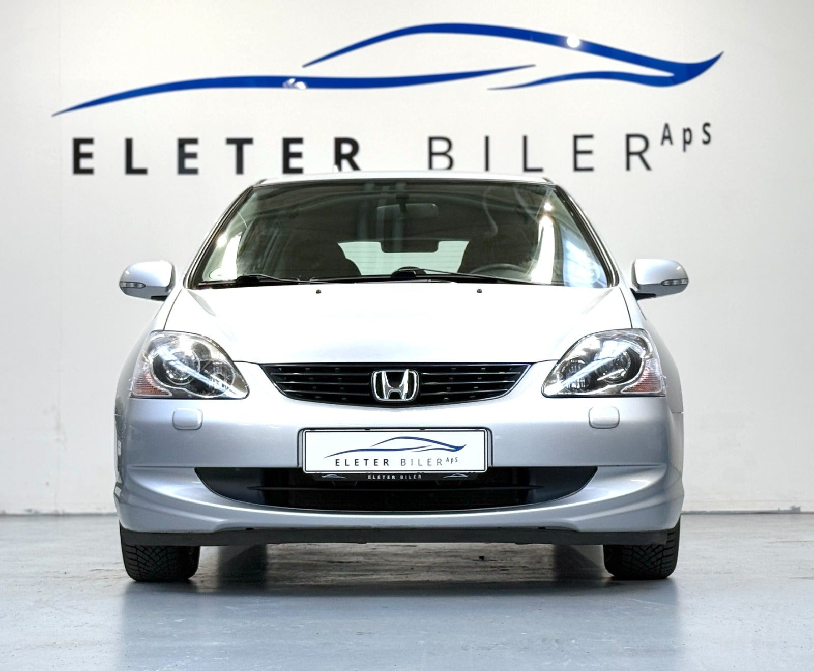 Sølv Honda Civic fra 2004