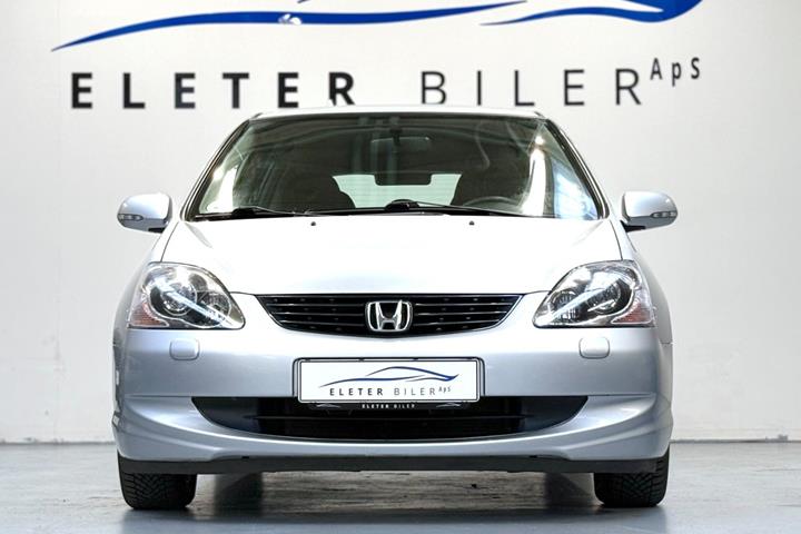 Sølv Honda Civic fra 2004
