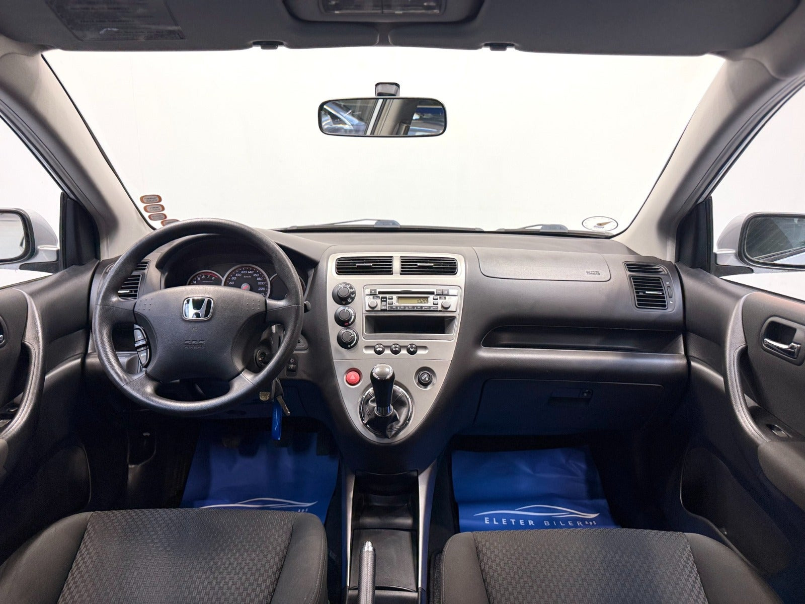 Sølv Honda Civic fra 2004