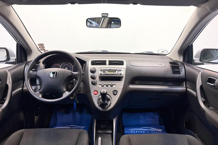Sølv Honda Civic fra 2004