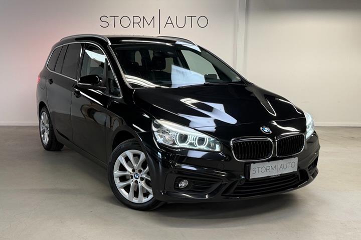 Sort BMW 220d fra 2017