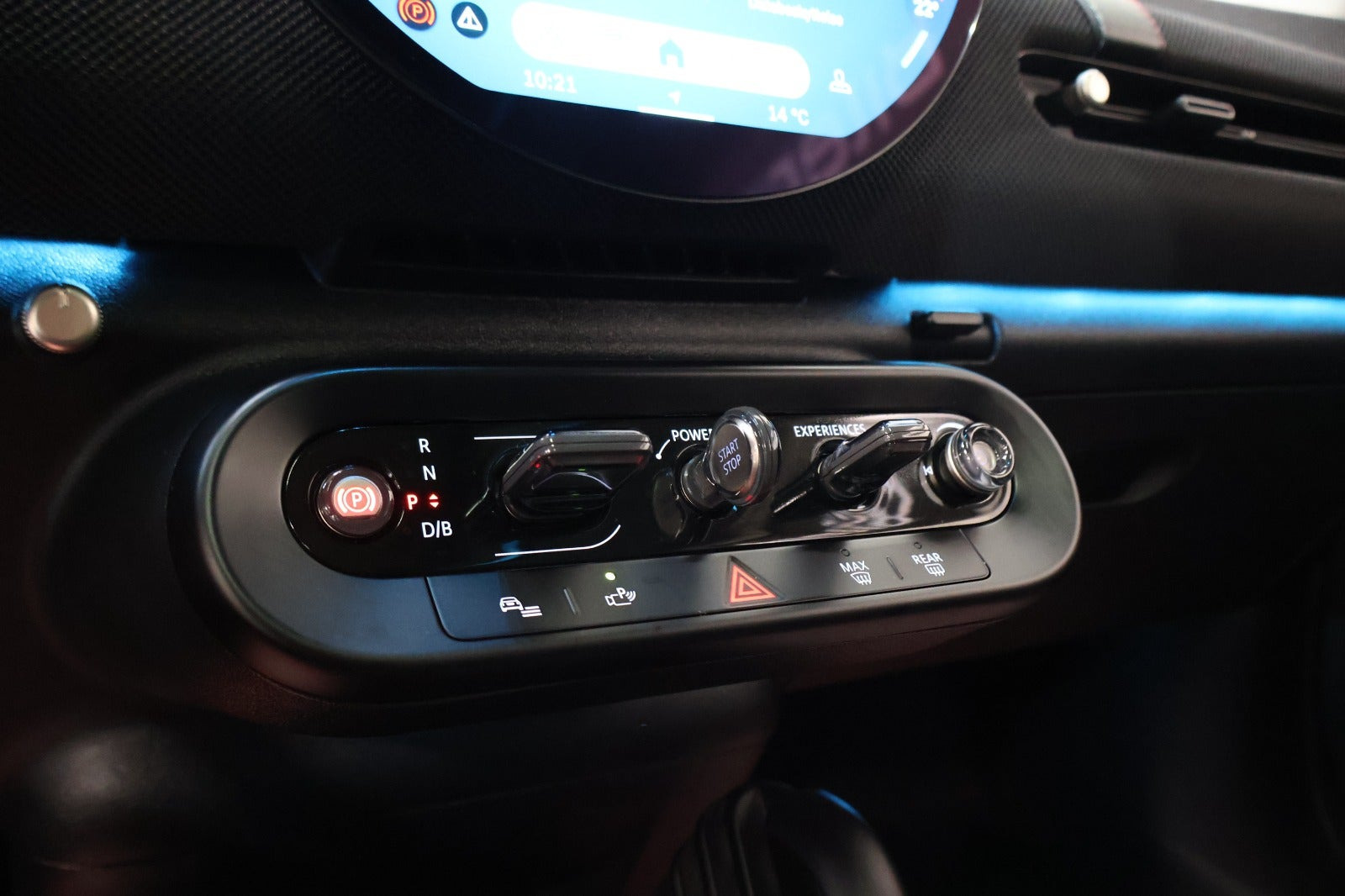 Rød Mini Cooper SE fra 2025