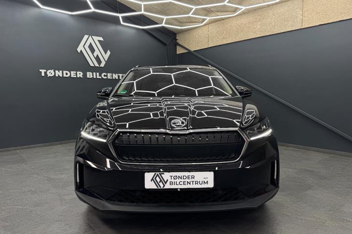 Sort Skoda Enyaq fra 2023
