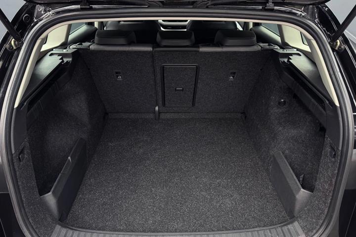 Sort Skoda Enyaq fra 2023