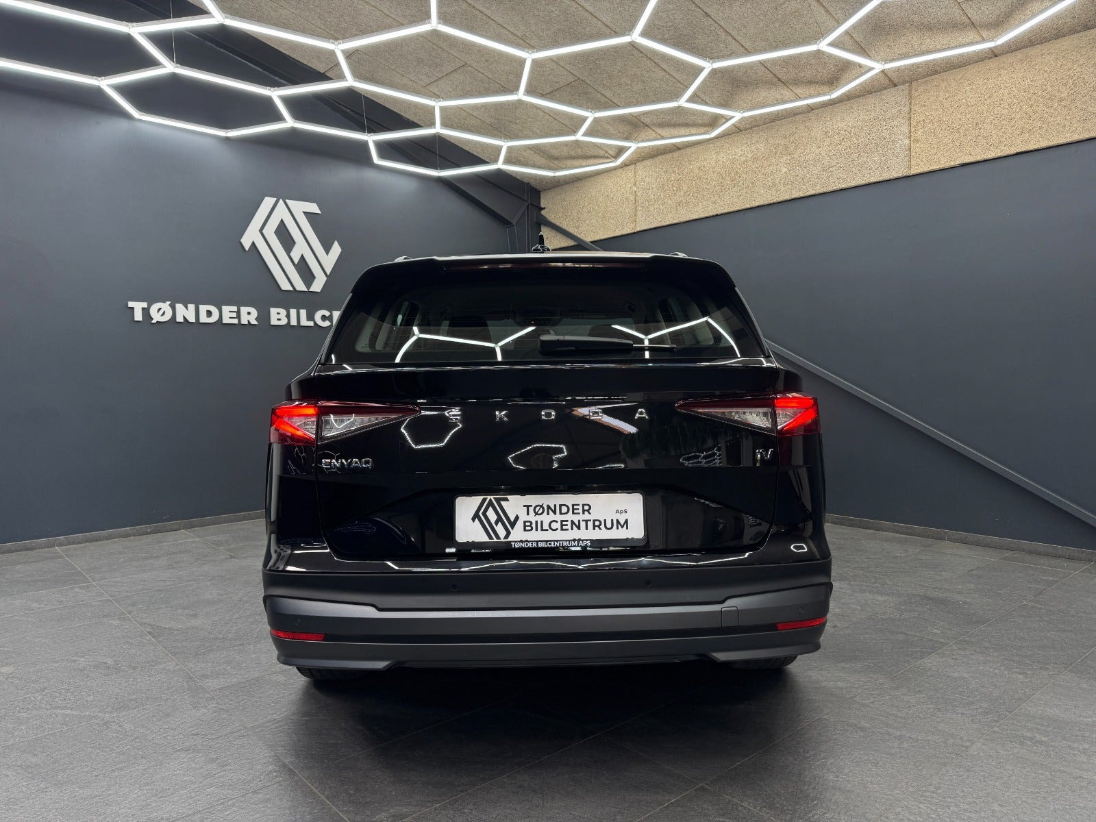 Sort Skoda Enyaq fra 2023