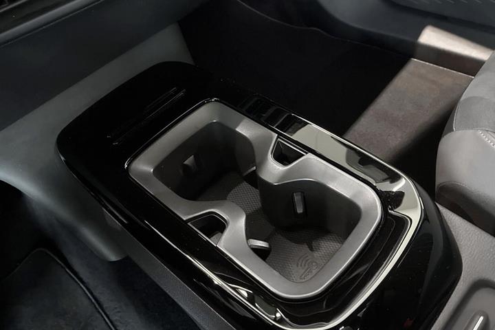 Grå VW ID.4 fra 2023