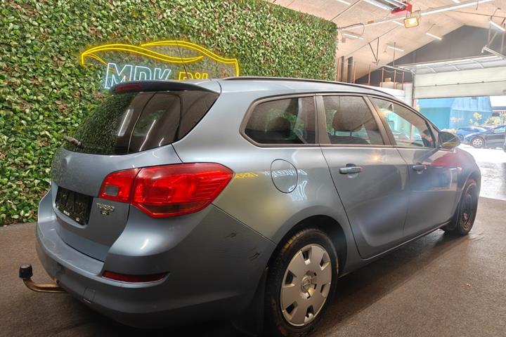 undefined Opel Astra fra 2011