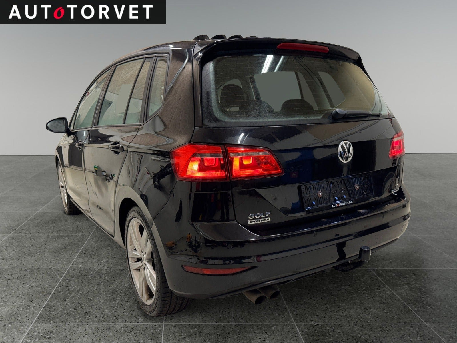 Sort VW Golf Sportsvan fra 2016