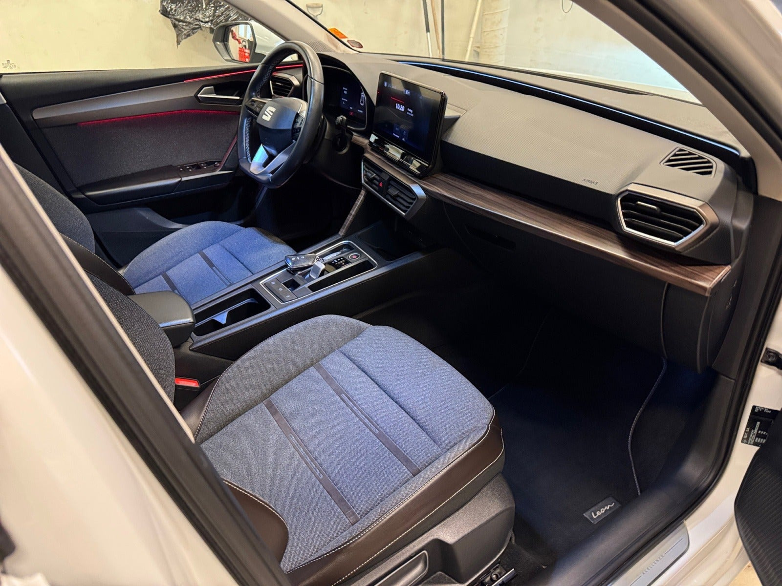 Hvid Seat Leon fra 2020