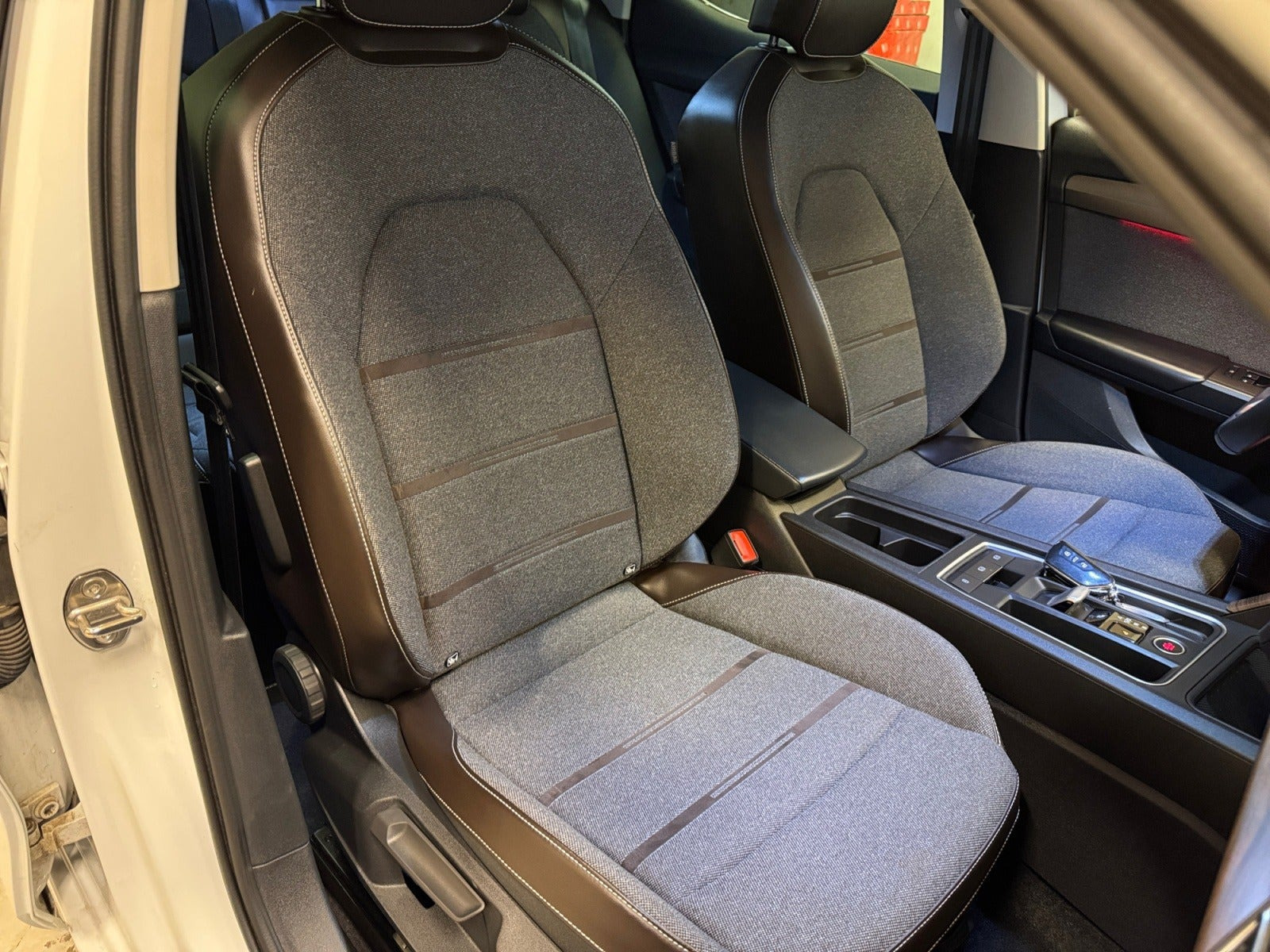 Hvid Seat Leon fra 2020