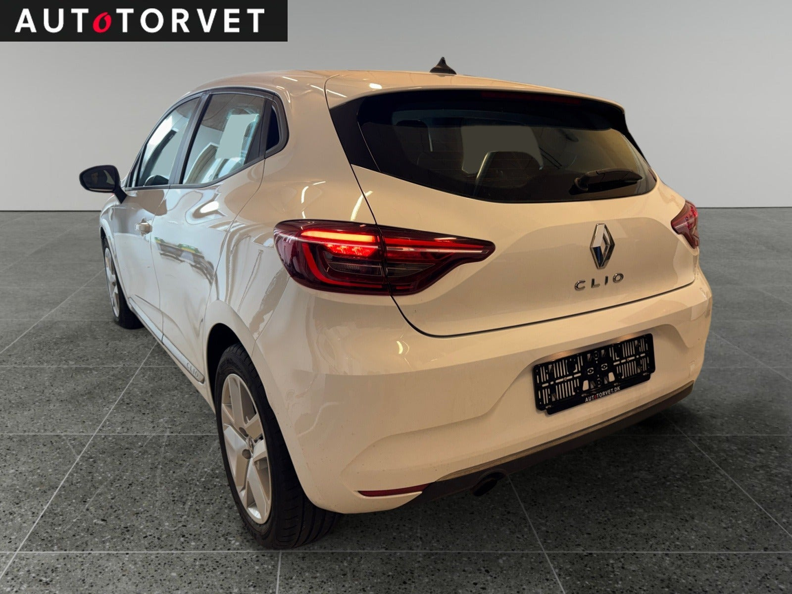Hvid Renault Clio V fra 2020