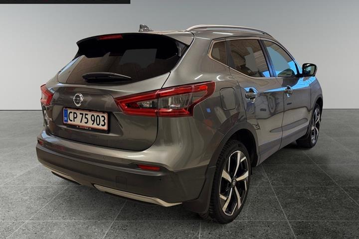 Grå Nissan Qashqai fra 2018