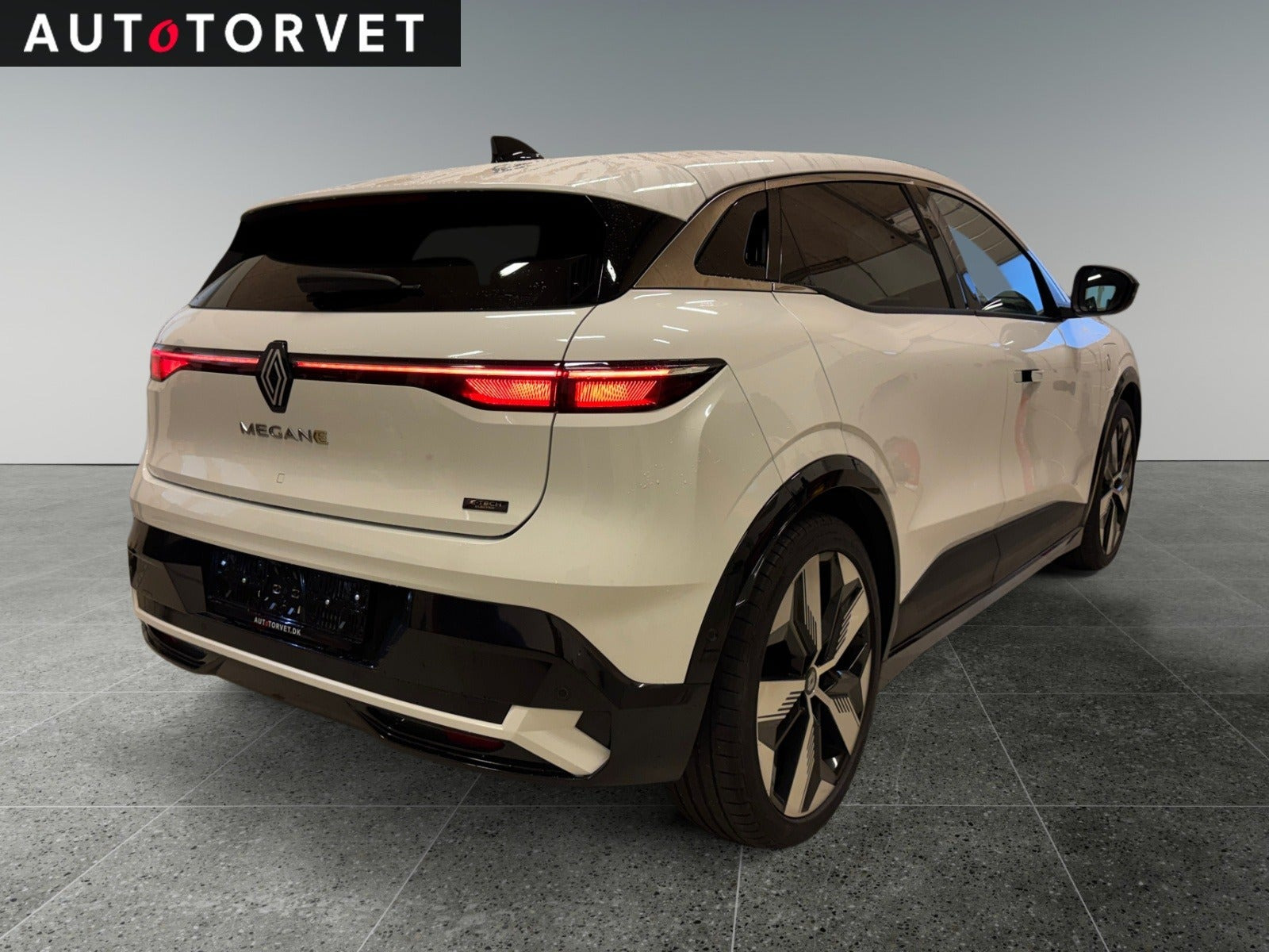Hvid Renault Megane E-Tech fra 2025