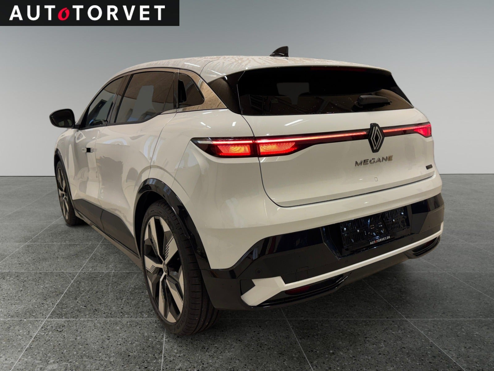 Hvid Renault Megane E-Tech fra 2025