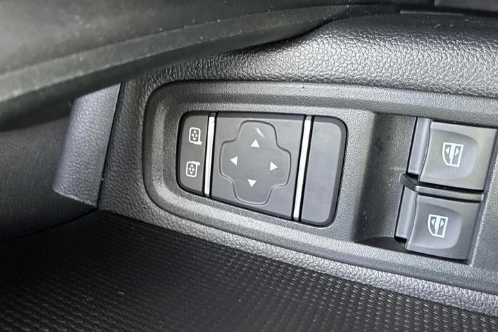 Hvid Renault Kangoo fra 2025