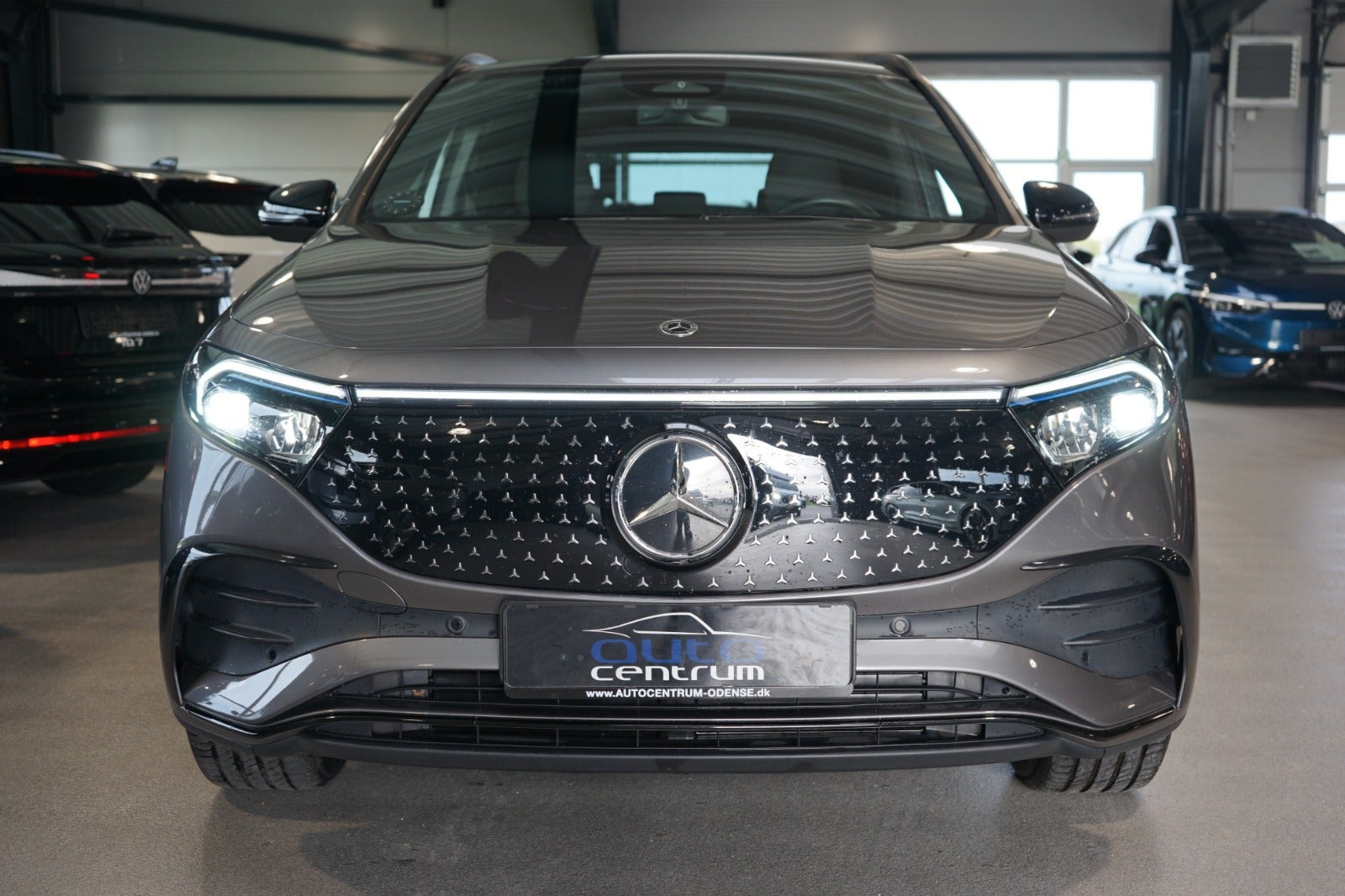 Grå Mercedes EQA250+ fra 2024