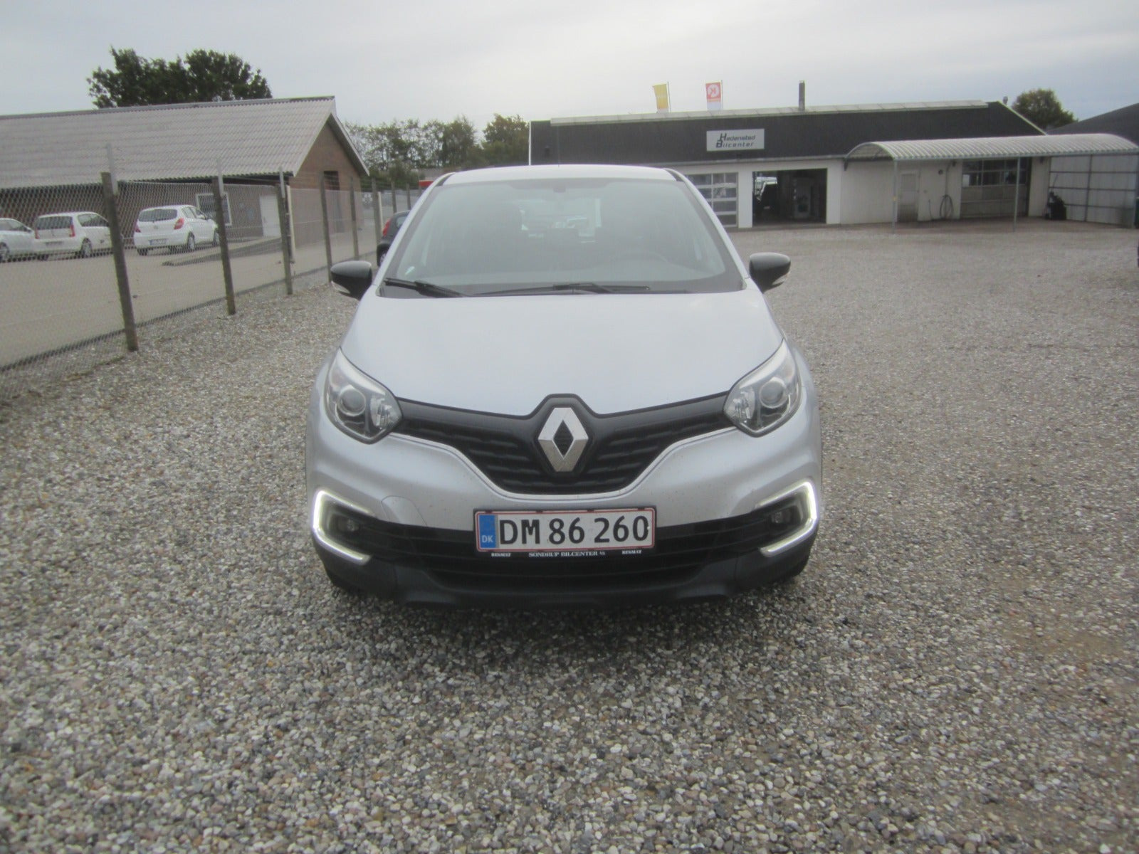 Sølv Renault Captur fra 2017