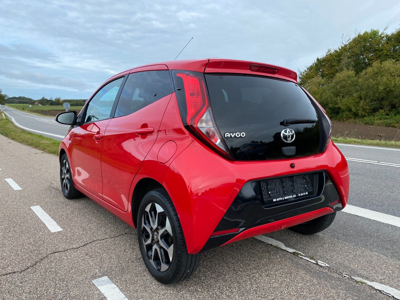Rød Toyota Aygo fra 2019