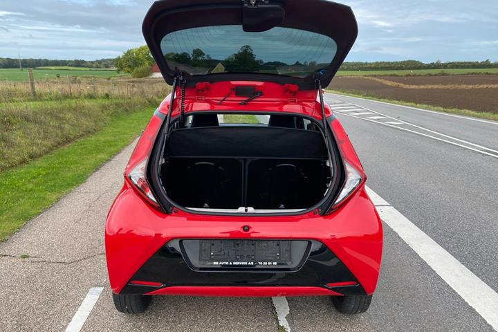 Rød Toyota Aygo fra 2019