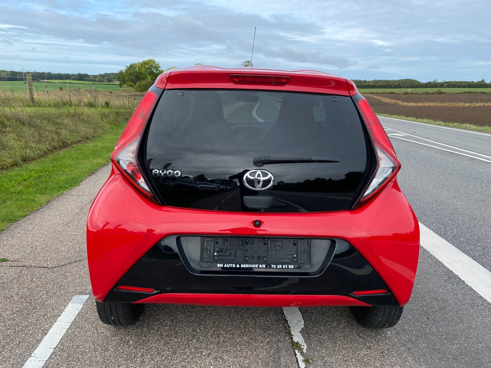 Rød Toyota Aygo fra 2019