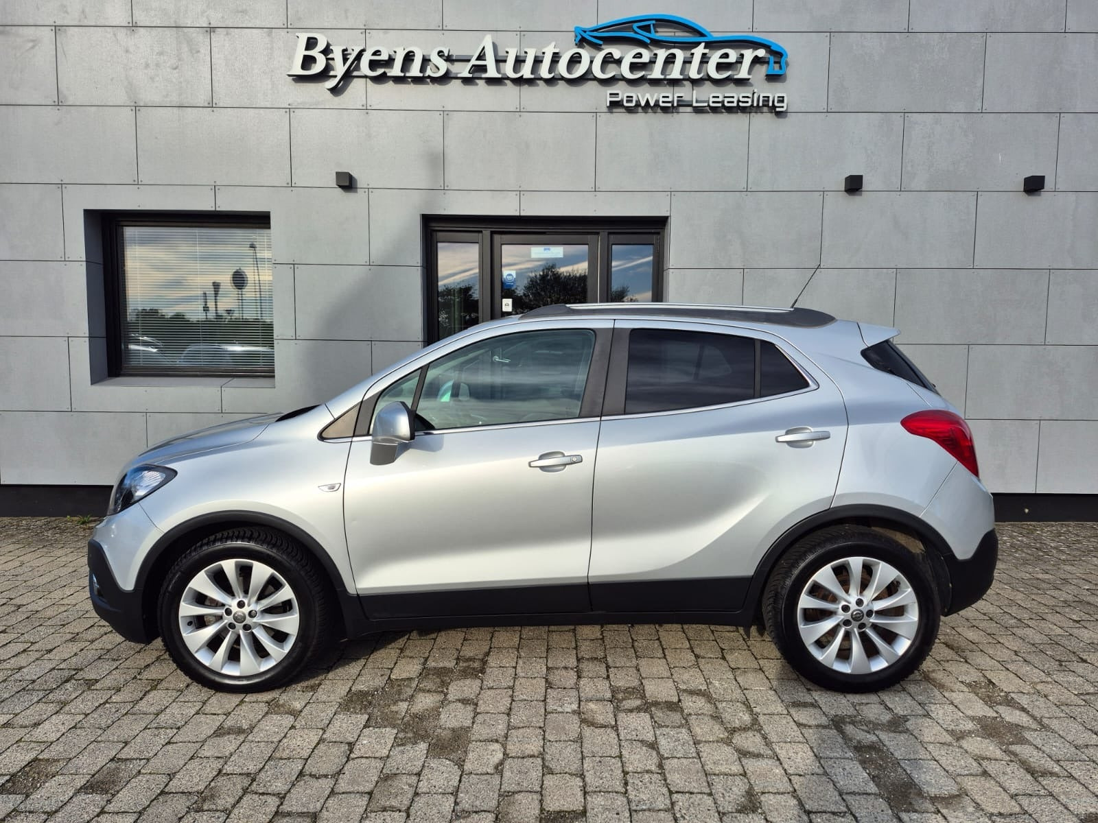 Sølv Opel Mokka fra 2015