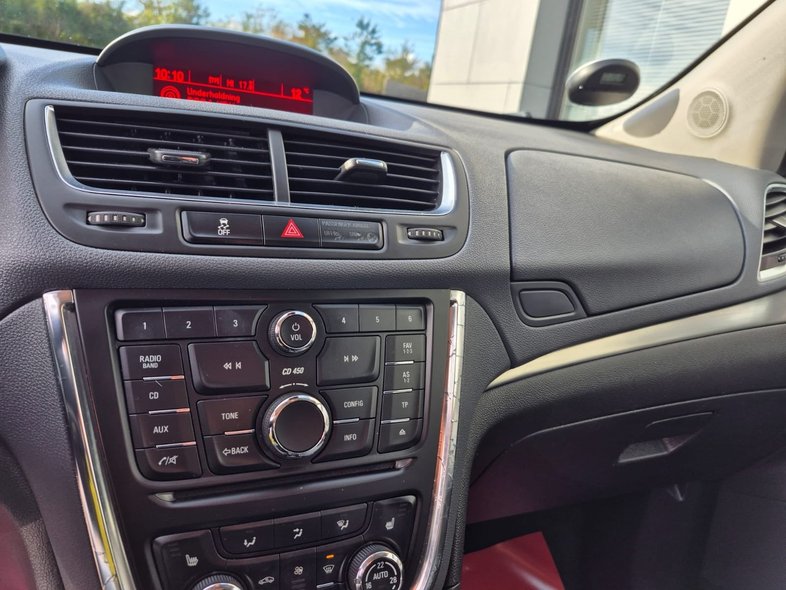 Sølv Opel Mokka fra 2015