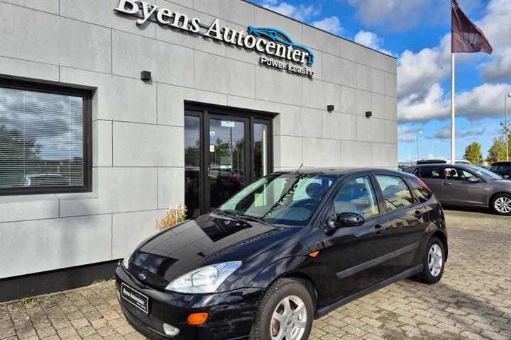 Sort Ford Focus fra 2001