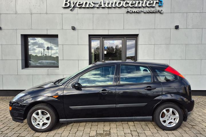 Sort Ford Focus fra 2001