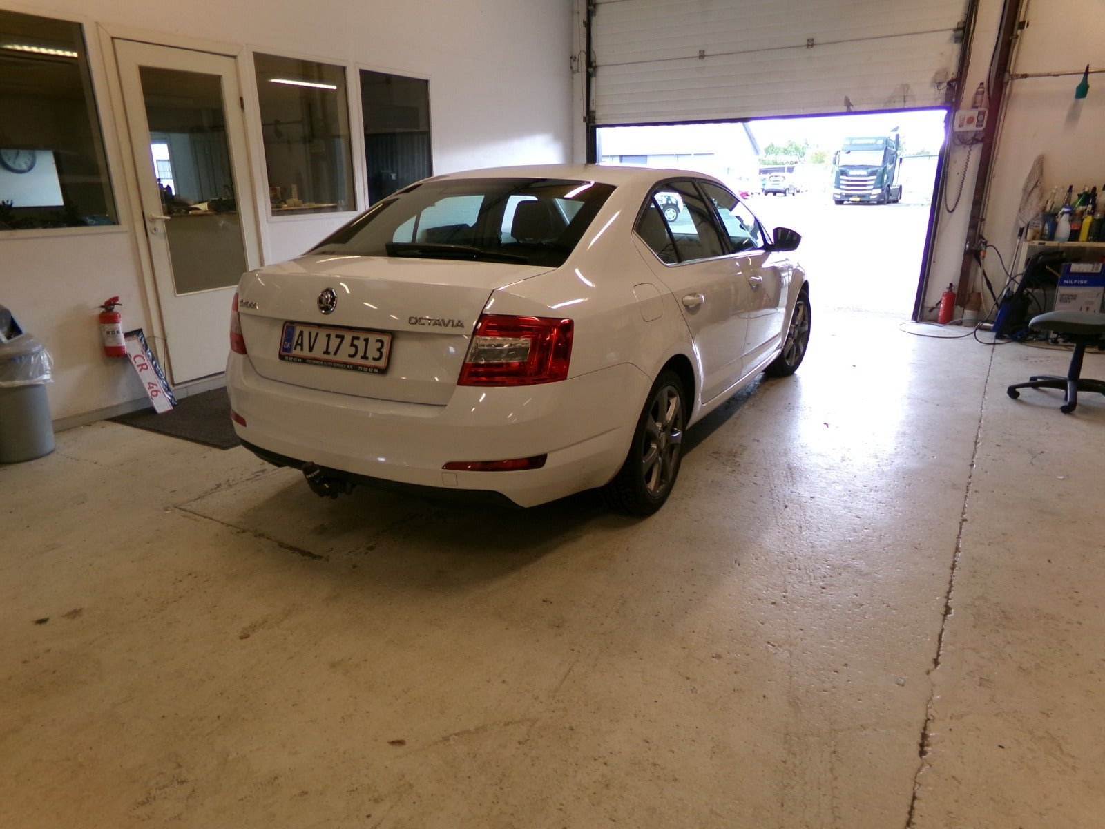 Hvid Skoda Octavia fra 2015