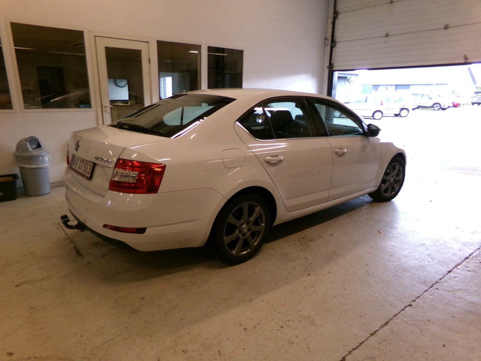 Hvid Skoda Octavia fra 2015