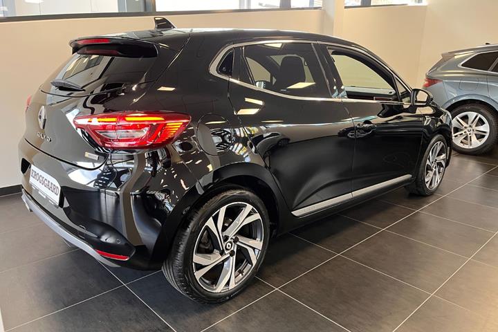 Sort Renault Clio V fra 2022