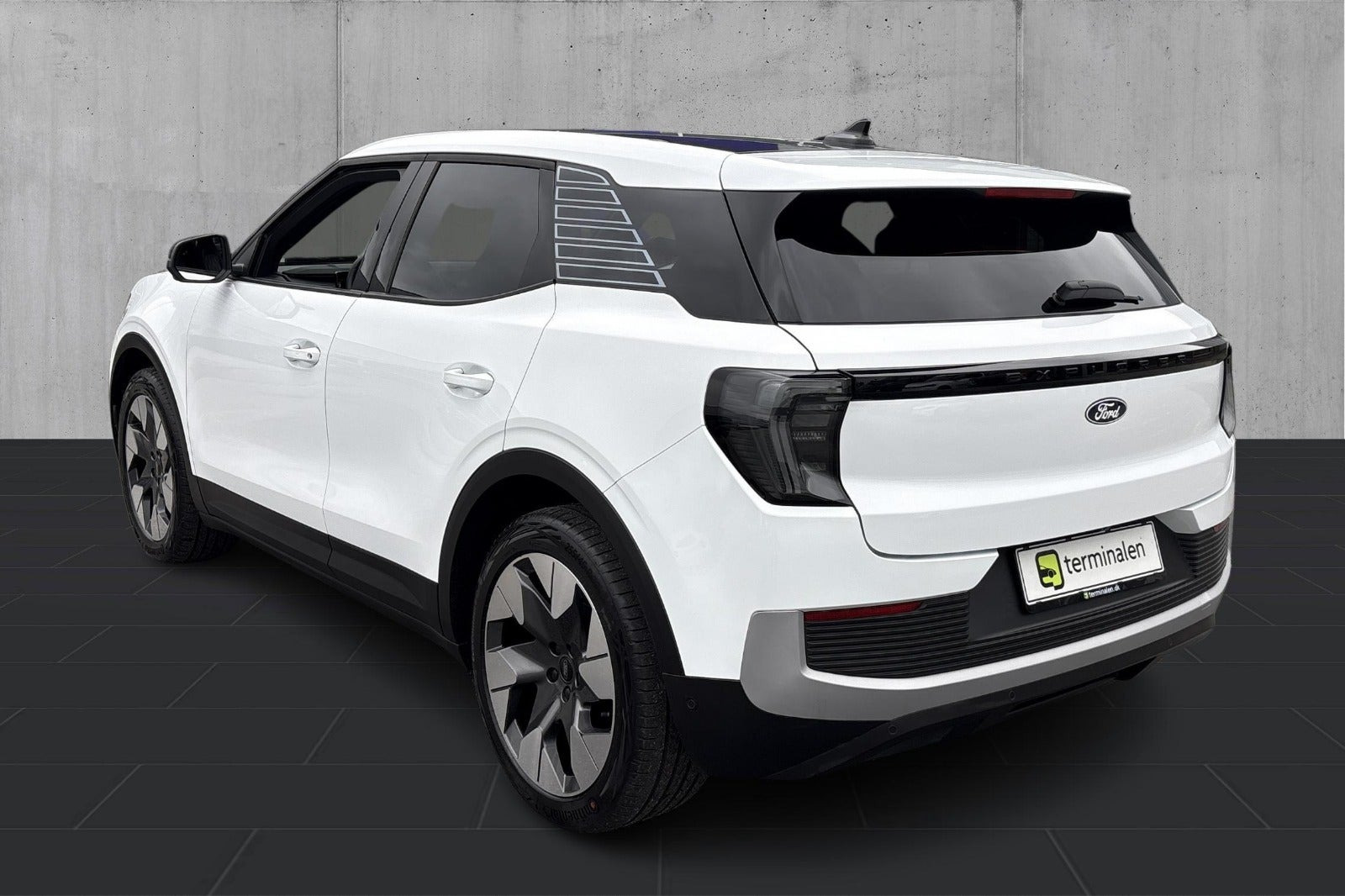 Hvid Ford Explorer fra 2025