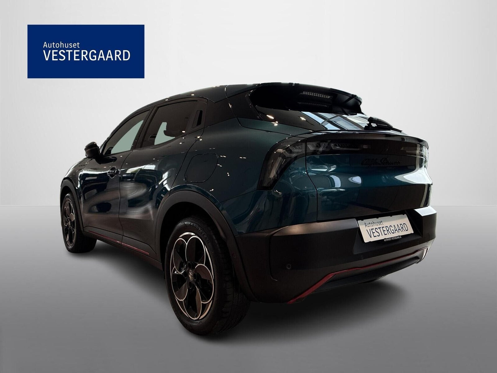 Blå Alfa Romeo Junior fra 2024