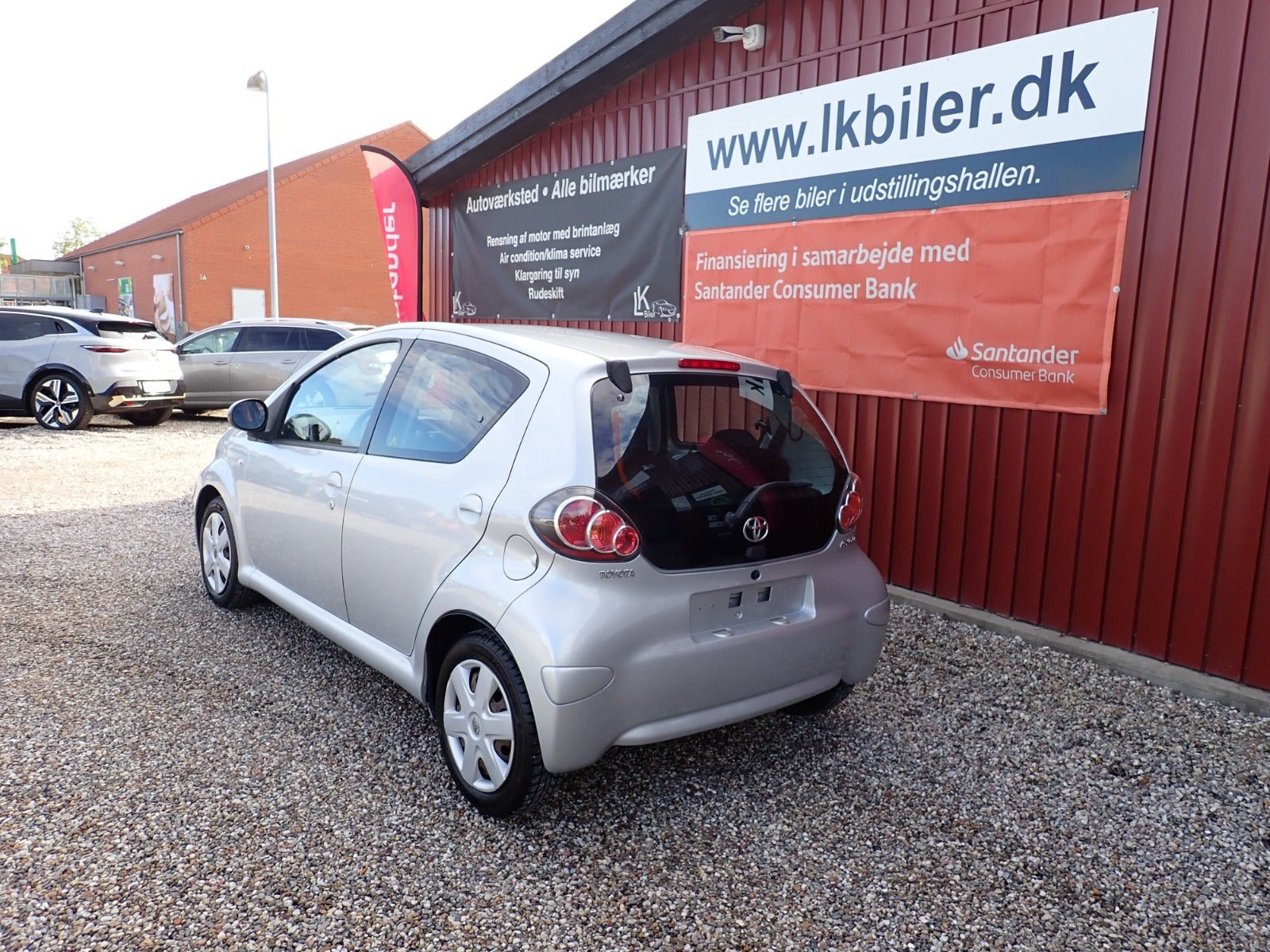 Sølv Toyota Aygo fra 2011