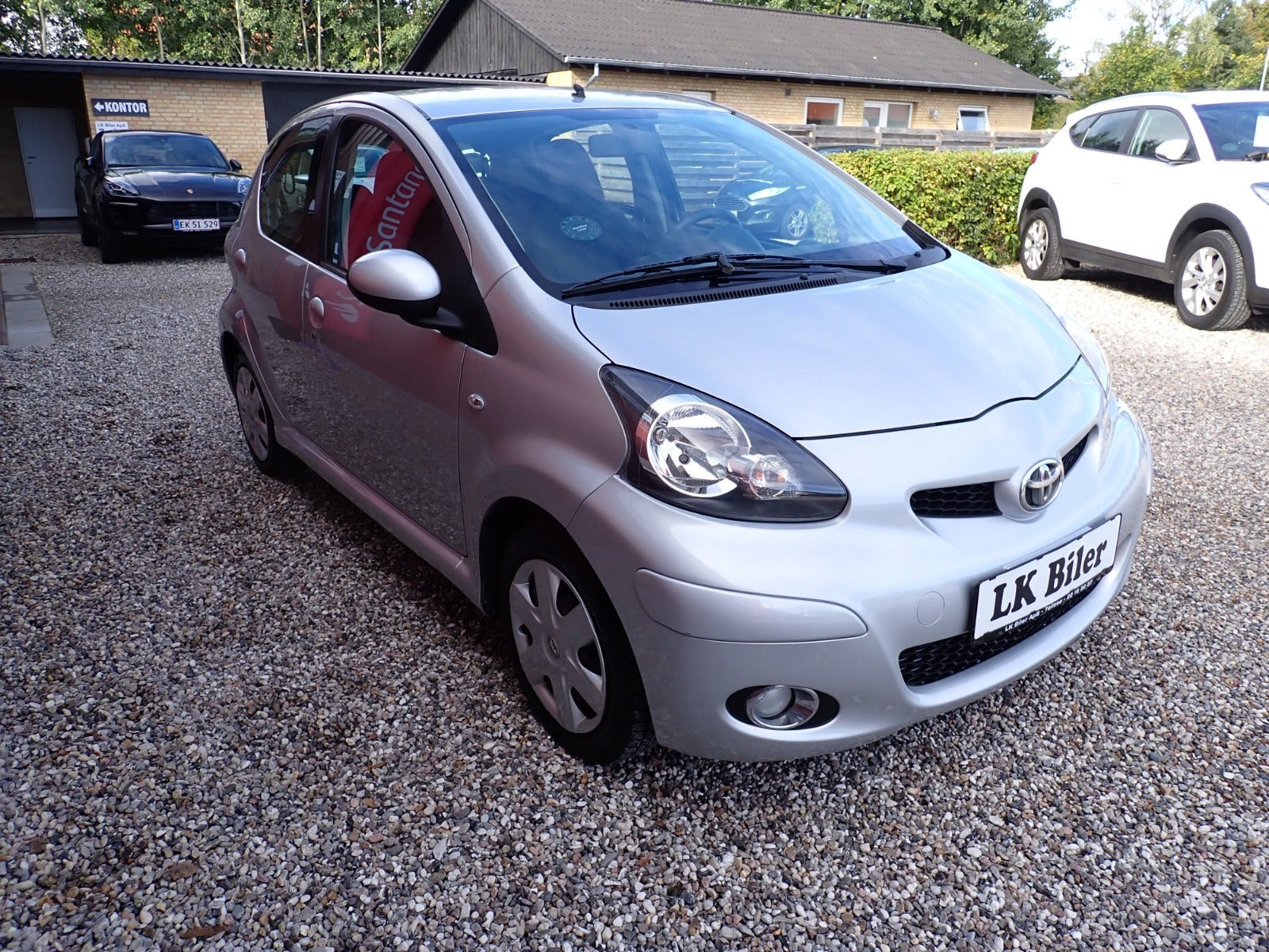 Sølv Toyota Aygo fra 2011